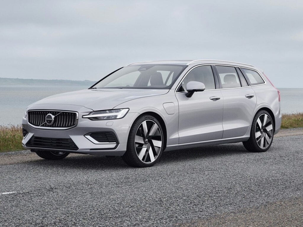 New 2024 Volvo V60 Recharge PlugIn Hybrid T8 Polestar Engineered in
