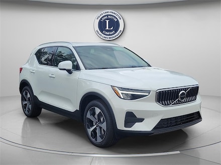 2025 Volvo XC40 B5 Core Bright Theme SUV