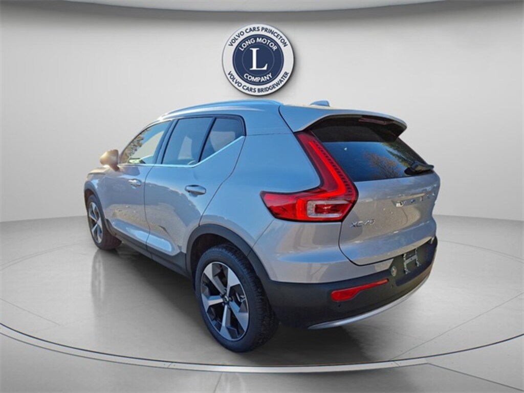 Certified 2025 Volvo XC40 B5 Plus Bright Theme SUV