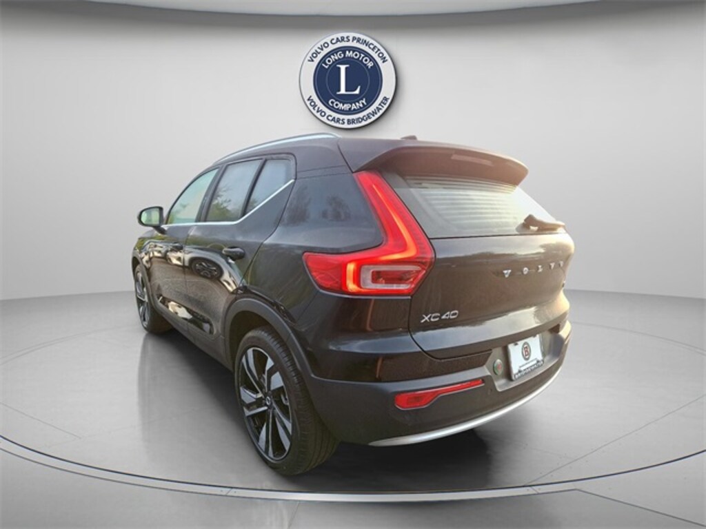 Used 2025 Volvo XC40 B5 Plus Bright Theme SUV