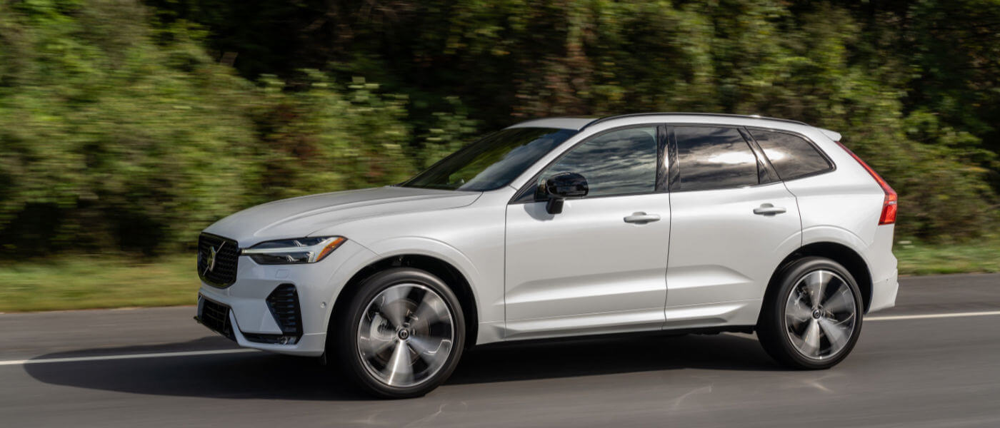 New Volvo XC60 Trims Momentum vs. RDesign vs. Inscription (2022, 2021