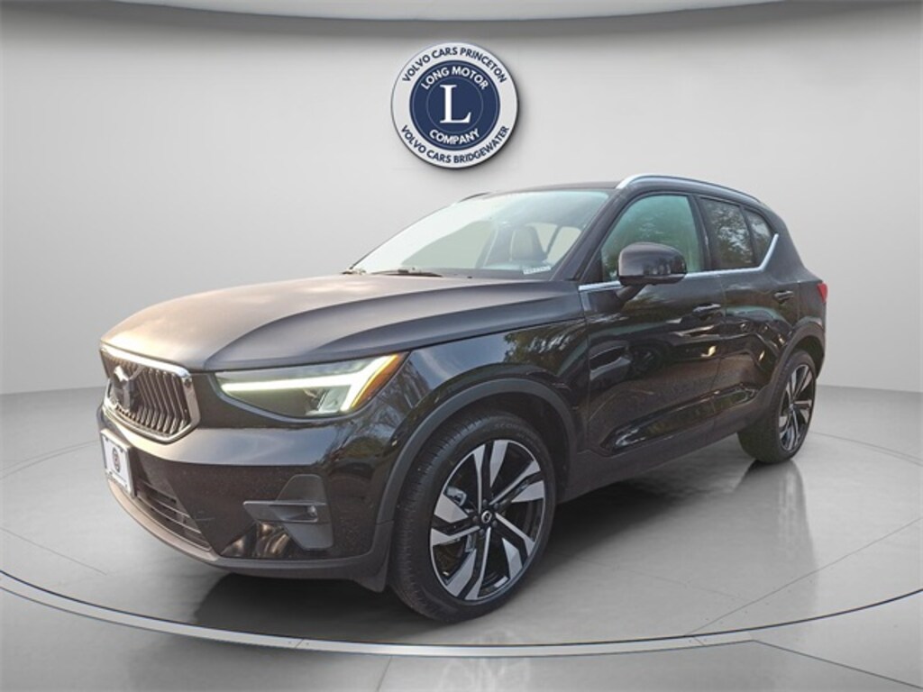 Used 2025 Volvo XC40 B5 Plus Bright Theme SUV