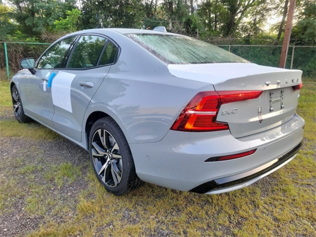 New 2024 Volvo S60 B5 Plus Dark in Vapour Gray For Sale in