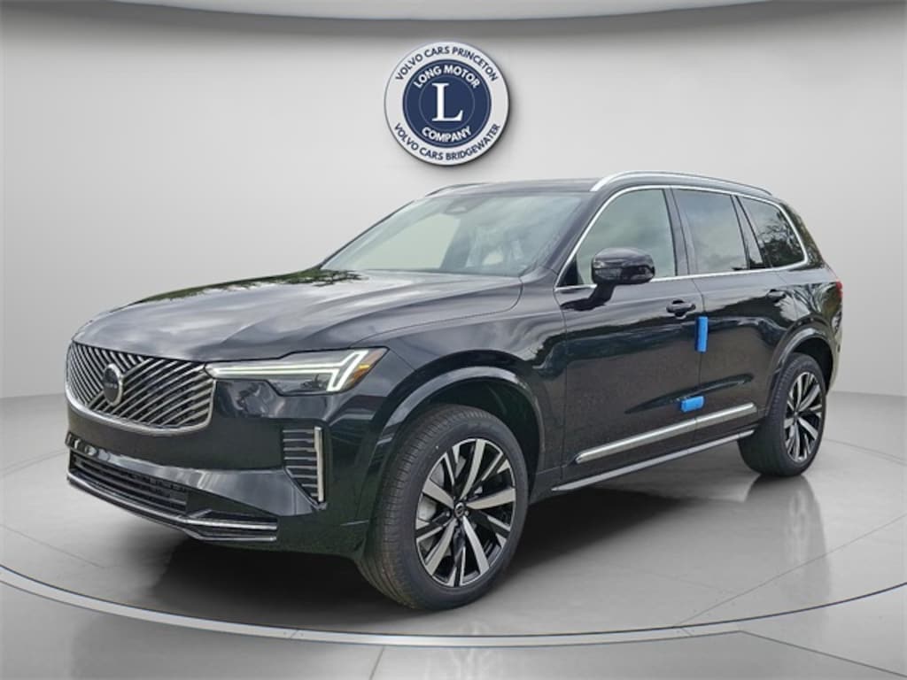 New 2026 Volvo XC90 B5 Core SUV