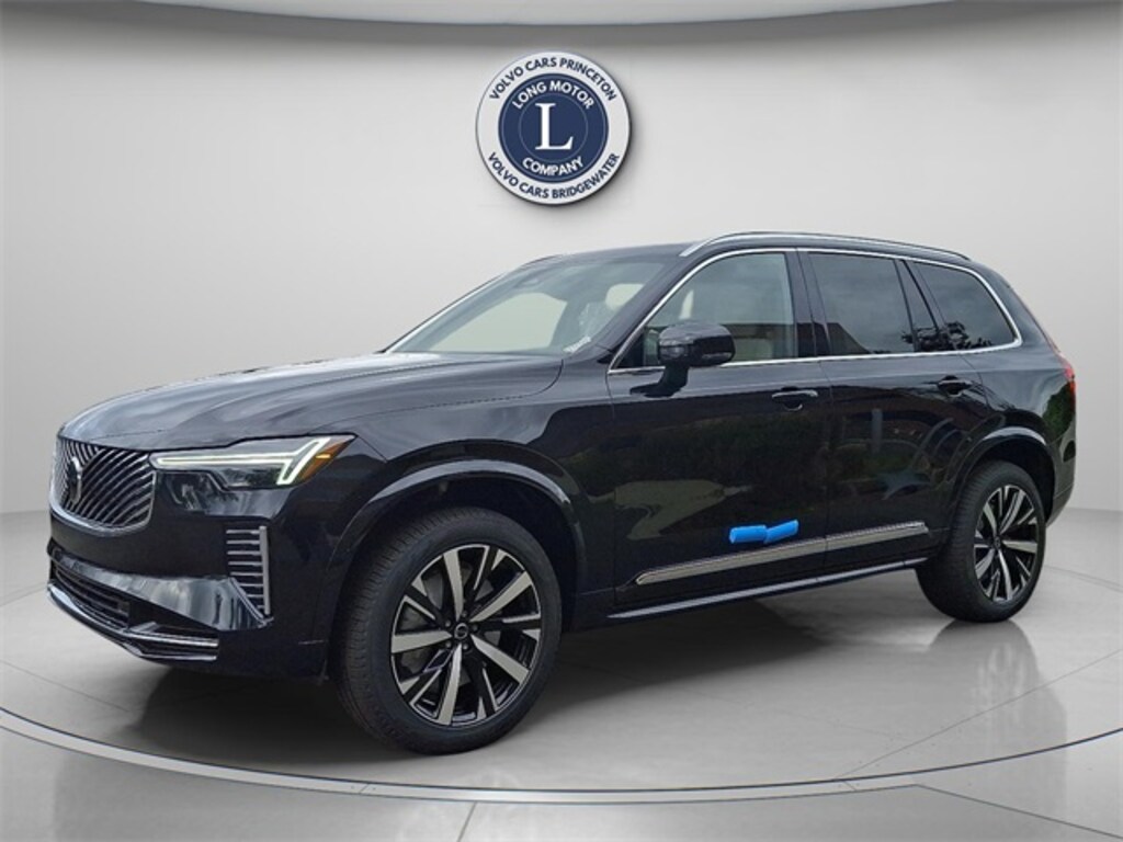 New 2026 Volvo XC90 B5 Core SUV