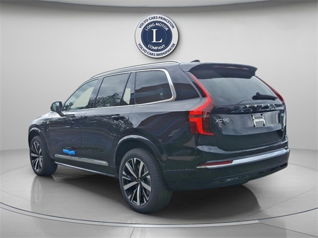 New 2026 Volvo XC90 B5 Core SUV
