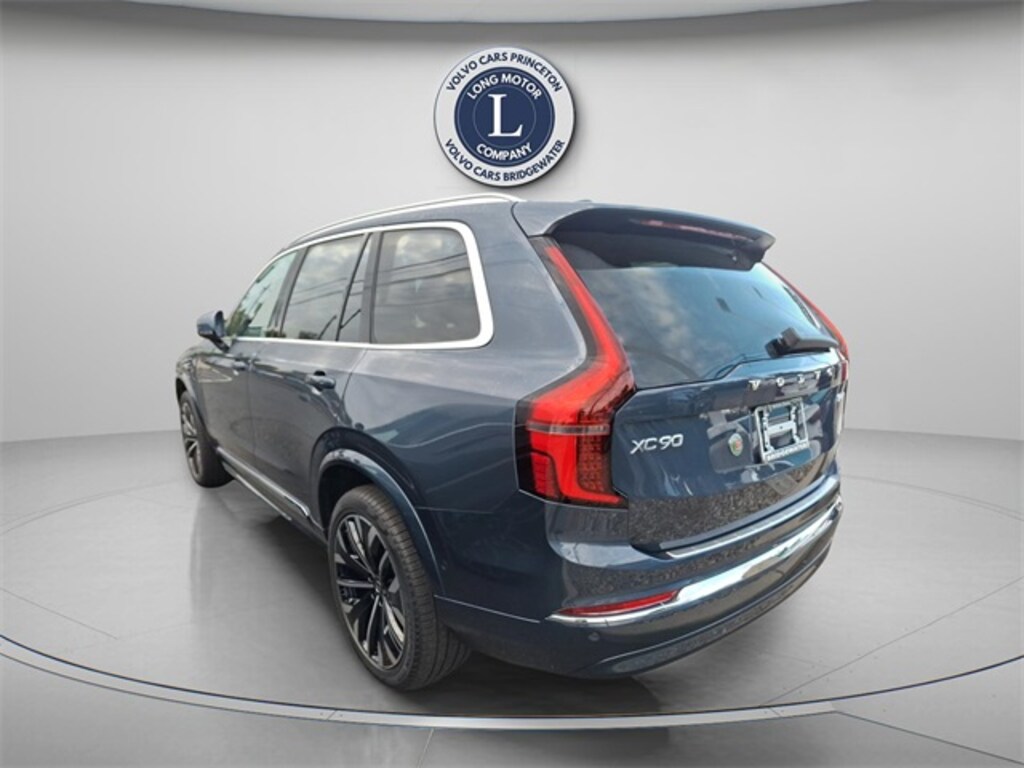 New 2026 Volvo XC90 plug-in hybrid T8 Plus 7-Seater SUV