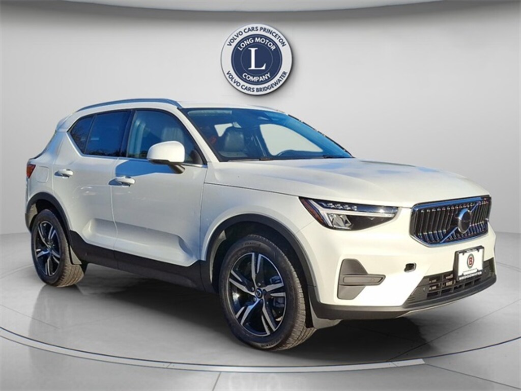 Certified 2025 Volvo XC40 B5 Core Bright Theme SUV