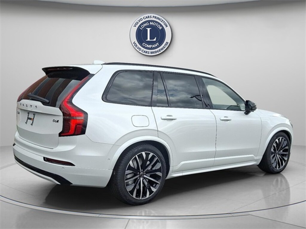 New 2026 Volvo XC90 B6 Ultra Dark Theme 7-Seater SUV