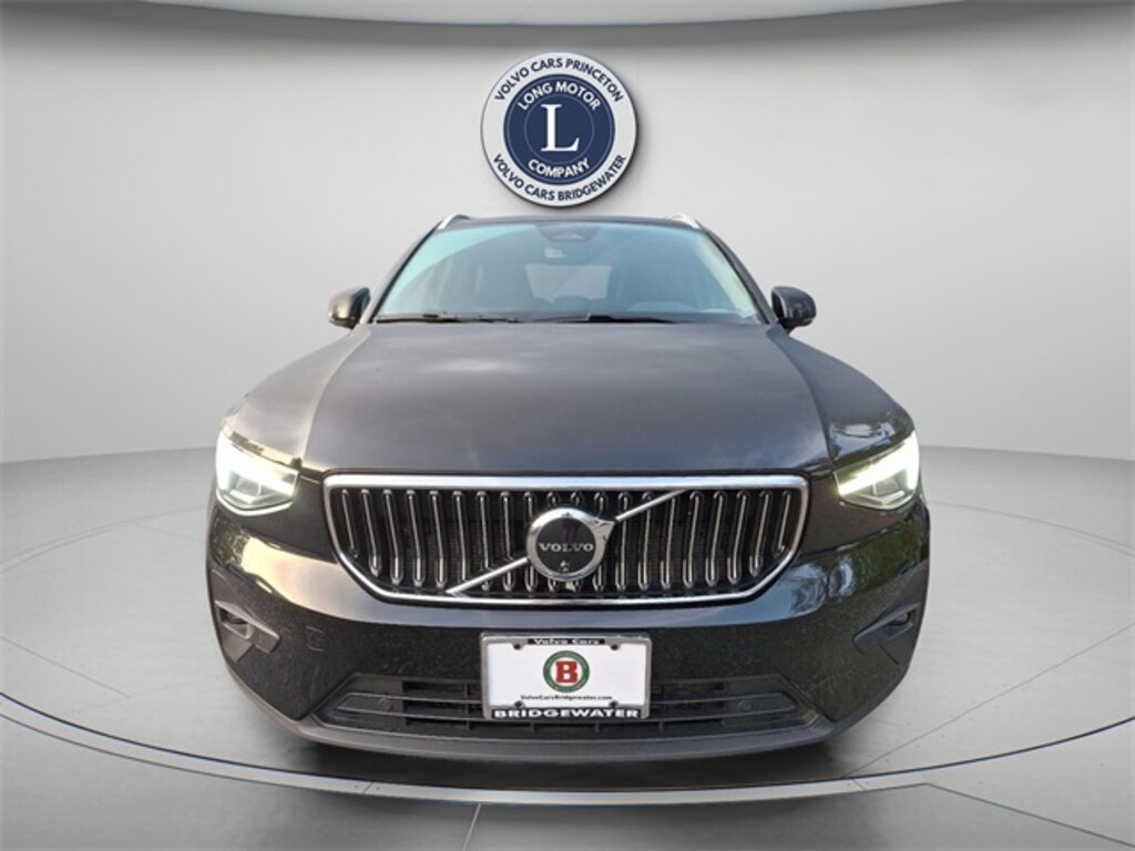 Used 2025 Volvo XC40 B5 Plus Bright Theme SUV