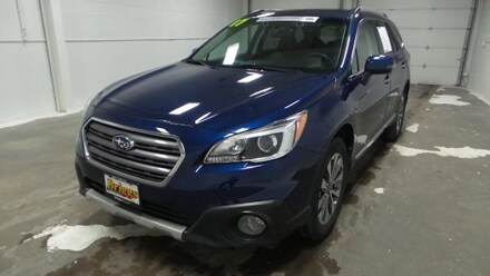 Featured used 2017 Subaru Outback 3.6R Touring SUV for sale in Topeka, KS