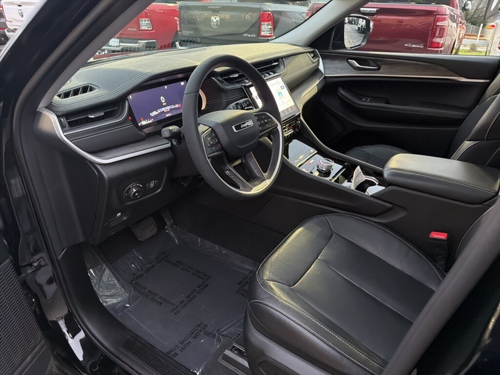 2023 Jeep Grand Cherokee Limited photo 3