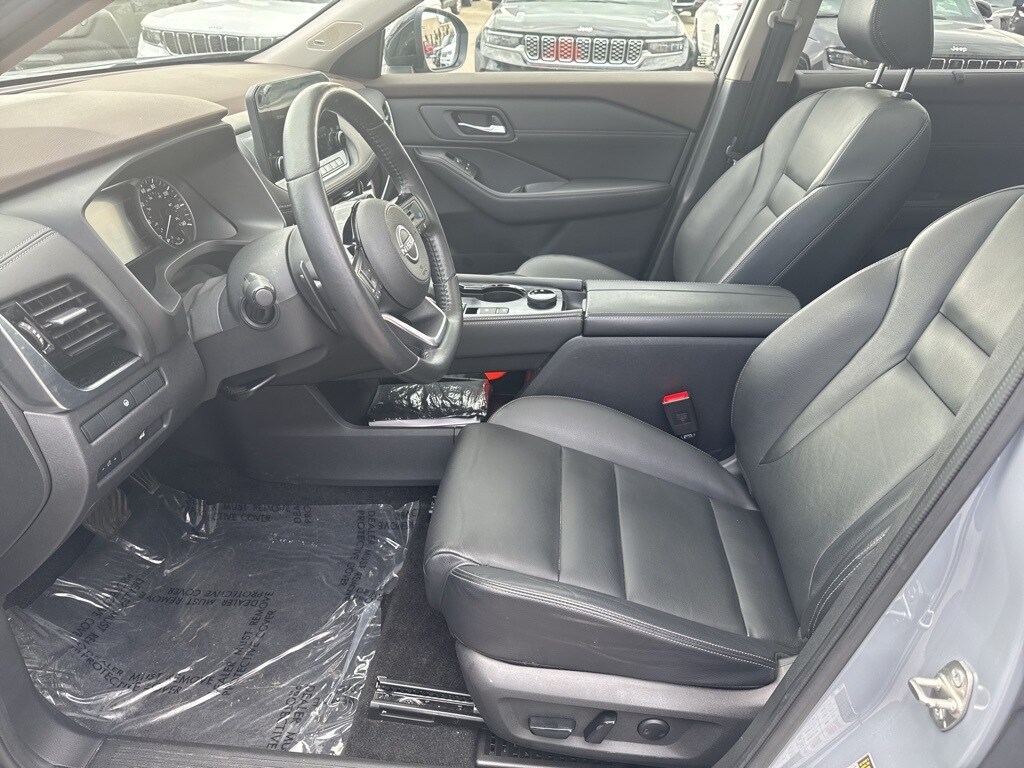 2023 Nissan Rogue SL photo 4