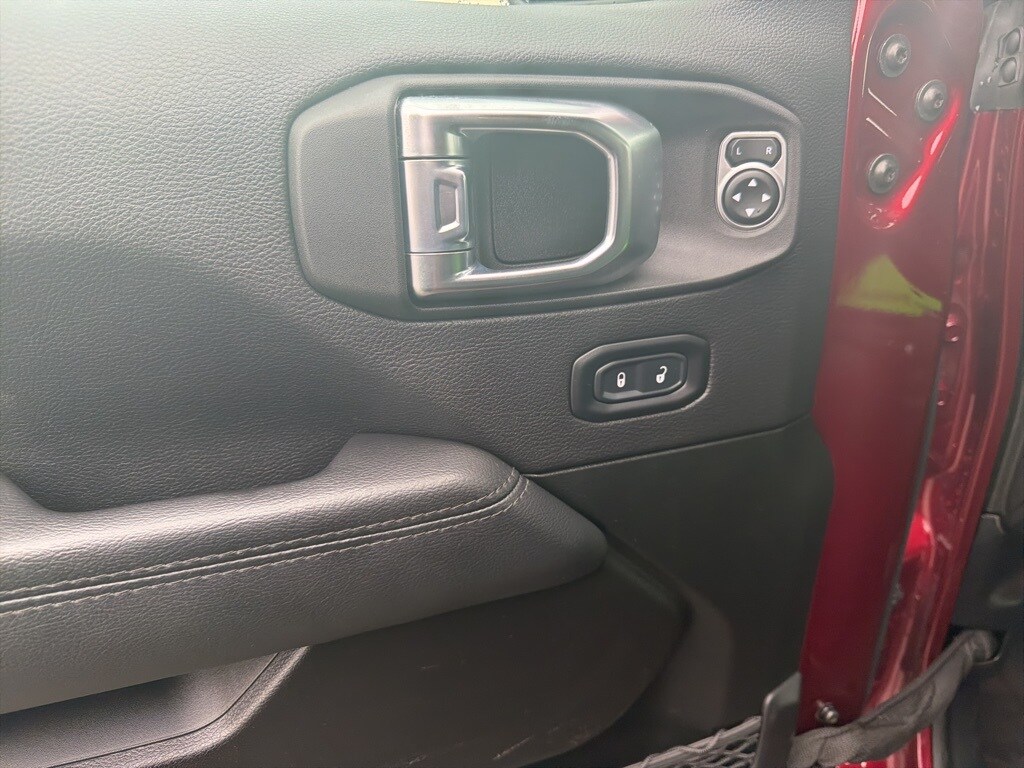 Used 2022 Jeep Wrangler Unlimited Sahara Altitude SUV