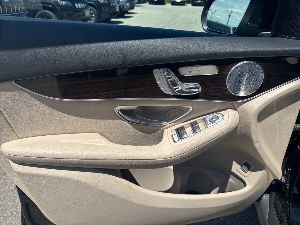 Used 2018 Mercedes-Benz GLC GLC300 with VIN WDC0G4KB0JV071425 for sale in Natick, MA