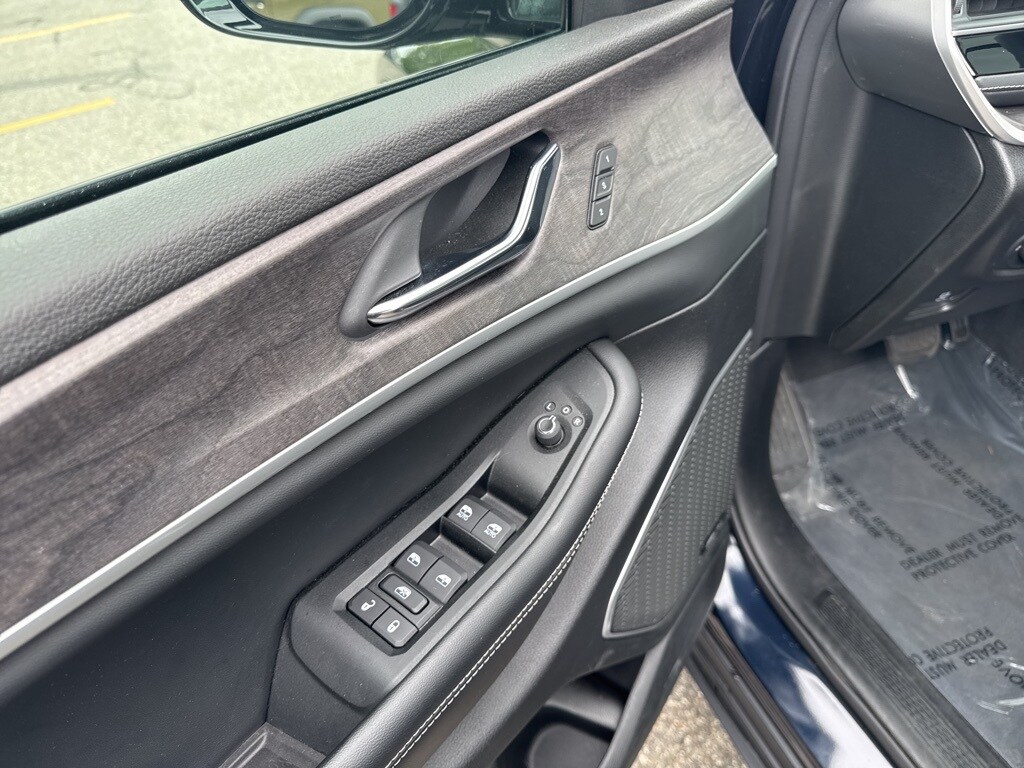 2024 Jeep Grand Cherokee Limited 4xe photo 2
