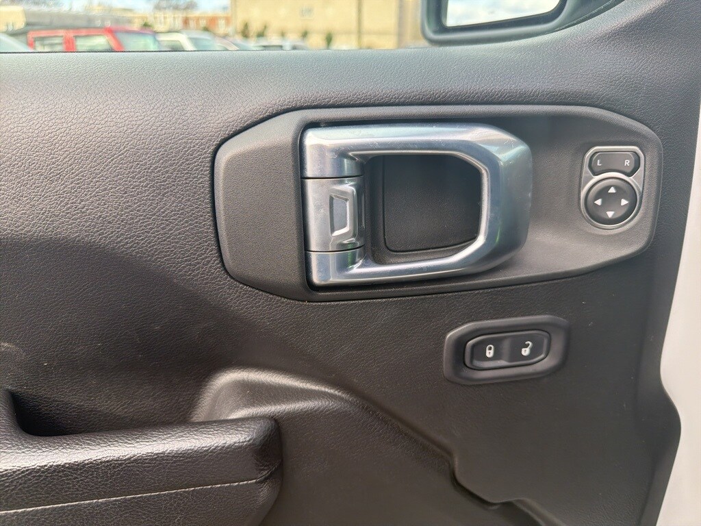 2022 Jeep Wrangler Unlimited Sport S photo 2