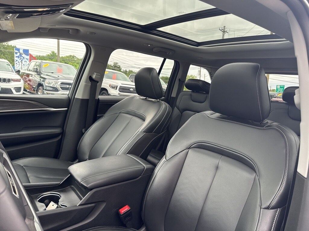2024 Jeep Grand Cherokee Limited 4xe photo 4