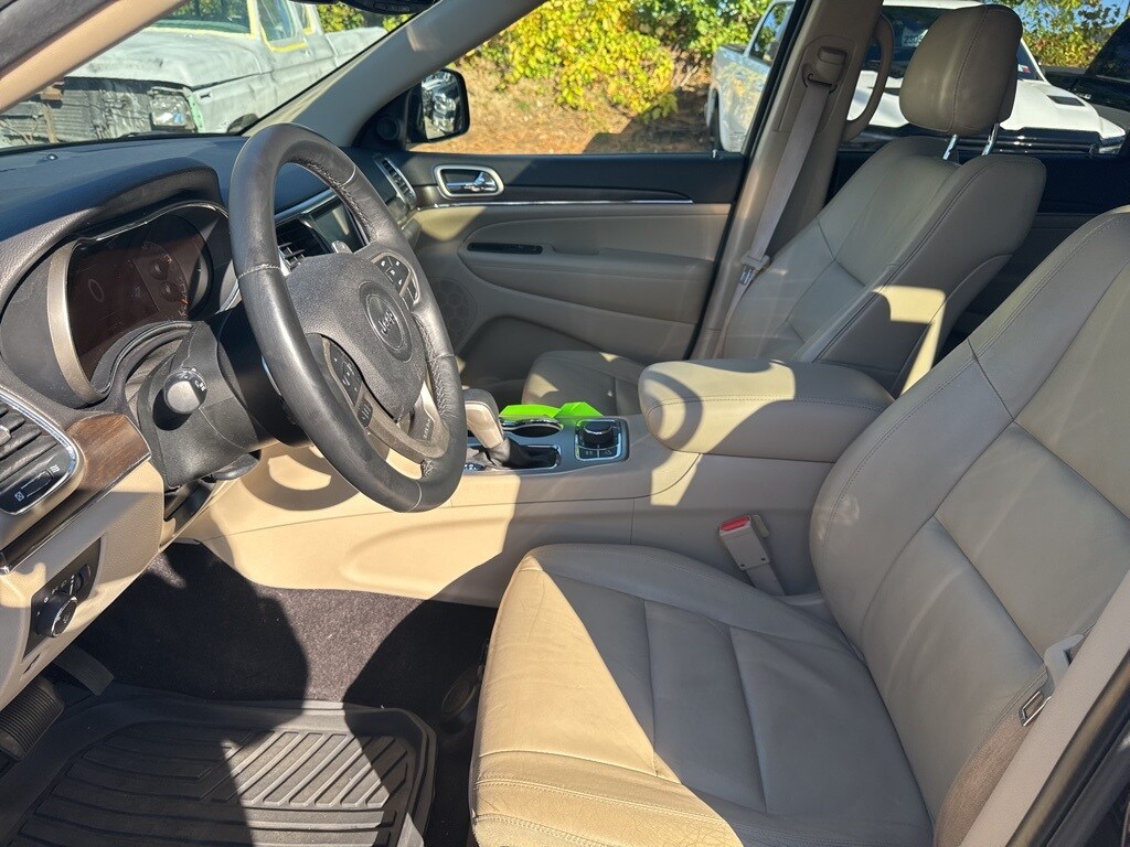 2017 Jeep Grand Cherokee Limited photo 3