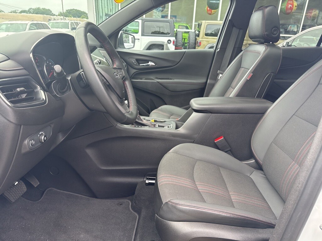 2023 Chevrolet Equinox RS photo 4