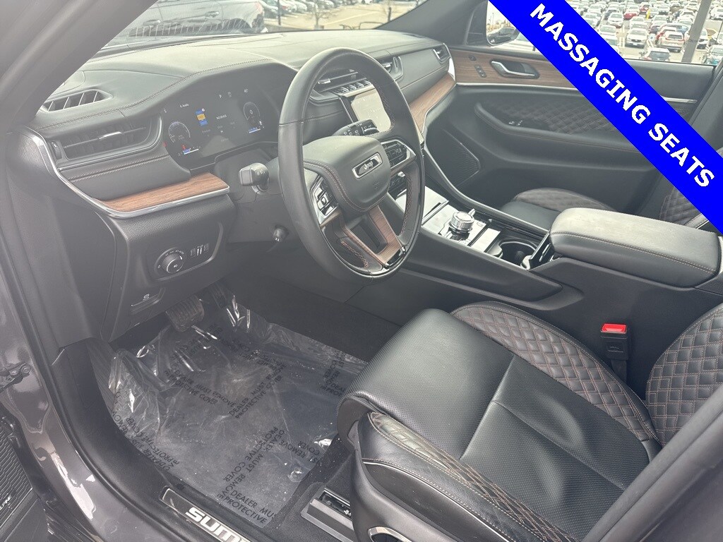 2024 Jeep Grand Cherokee L Summit photo 2
