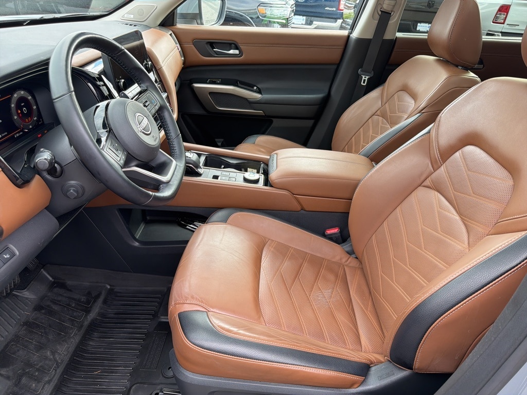 Used 2022 Nissan Pathfinder Platinum SUV