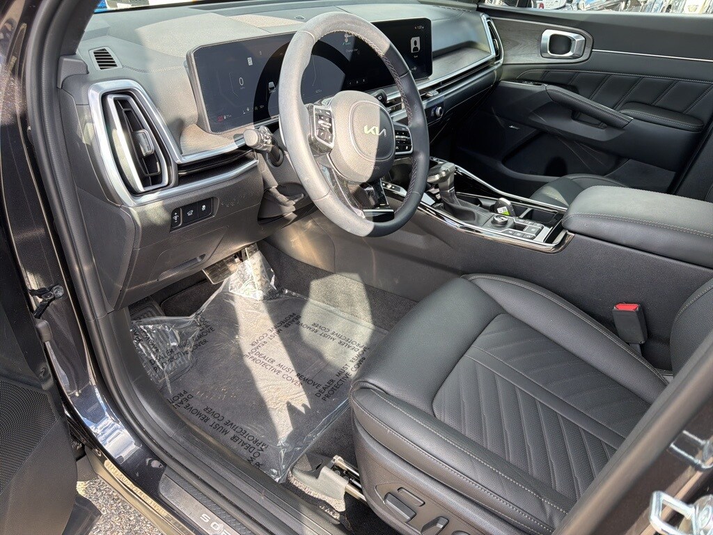 2025 Kia Sorento X-Line SX Prestige photo 4