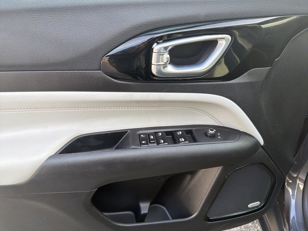 2024 Jeep Compass Limited photo 3