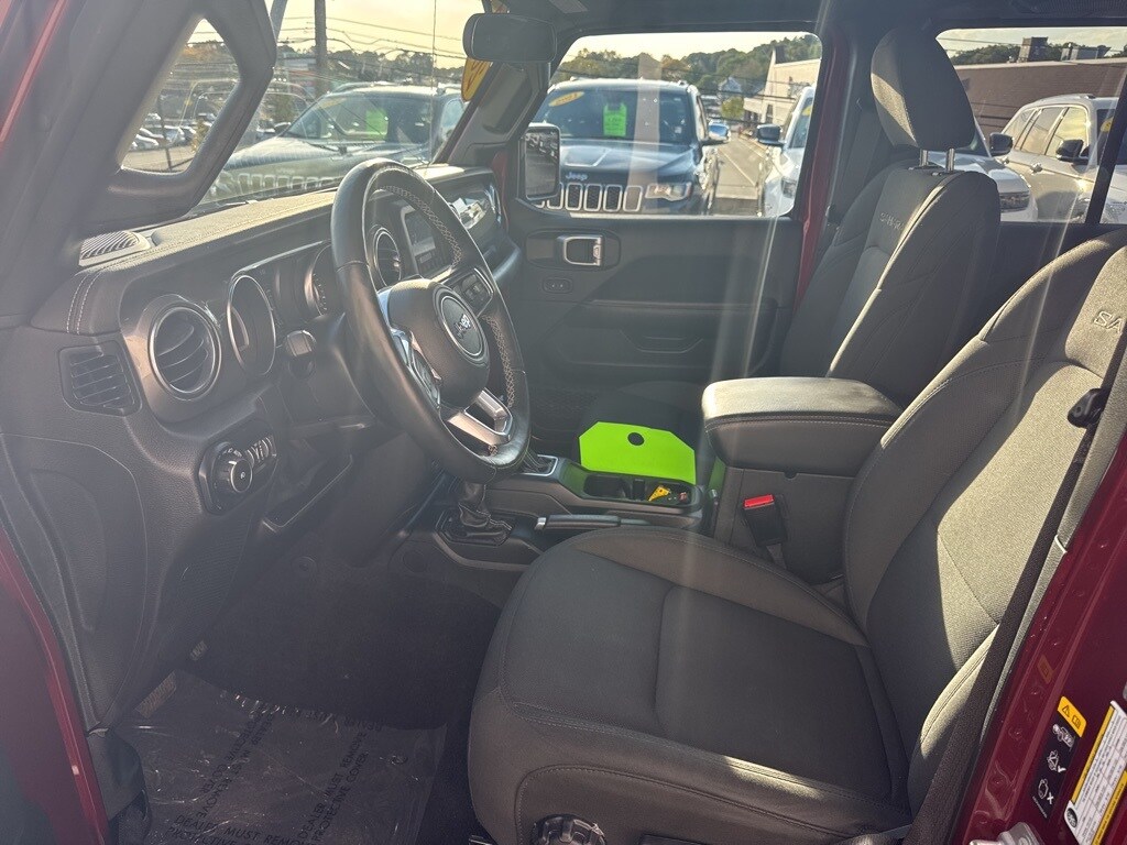 2021 Jeep Wrangler Unlimited Sahara photo 3