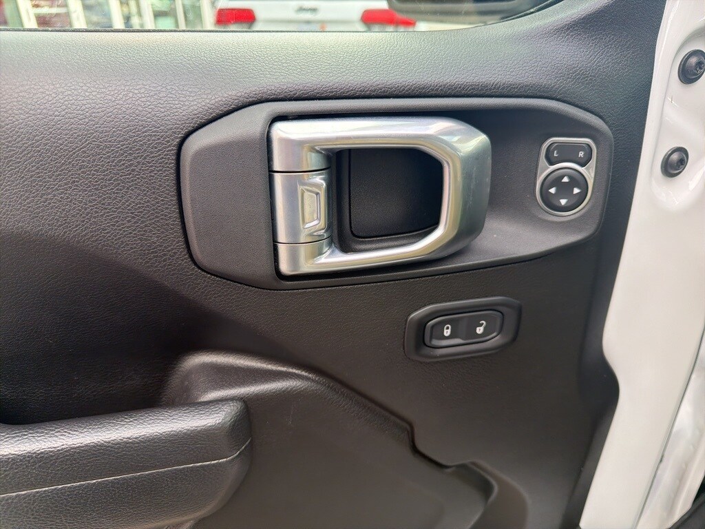 2022 Jeep Wrangler Unlimited Sport S photo 2