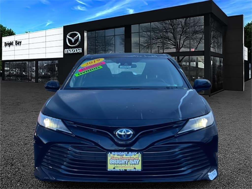 Used 2019 Toyota Camry Hybrid LE Sedan