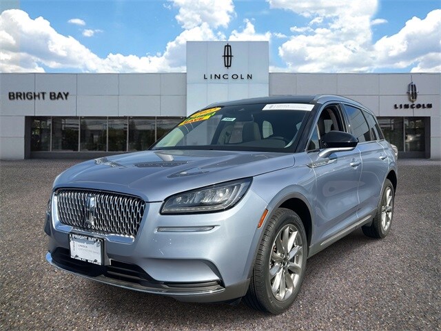 2022 Lincoln Corsair Standard photo 3