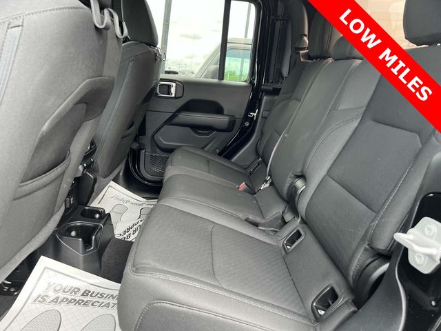 2021 Jeep Gladiator Overland - Photo 15