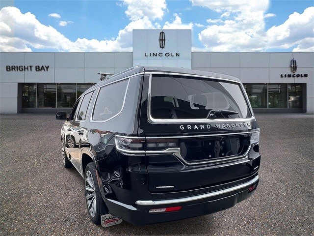 2022 Jeep Grand Wagoneer II photo 4