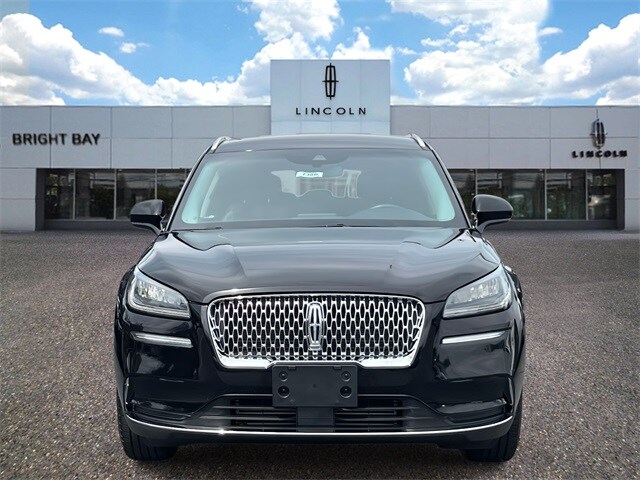 2021 Lincoln Corsair Standard photo 2