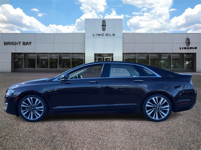 2020 Lincoln MKZ Hybrid Reserve photo 2