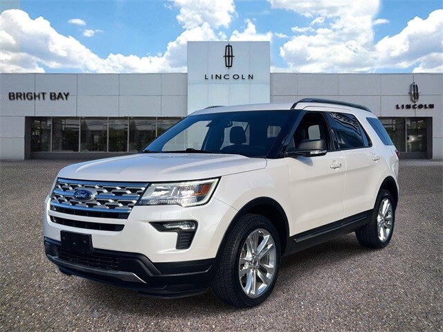 2019 Ford Explorer XLT photo 4
