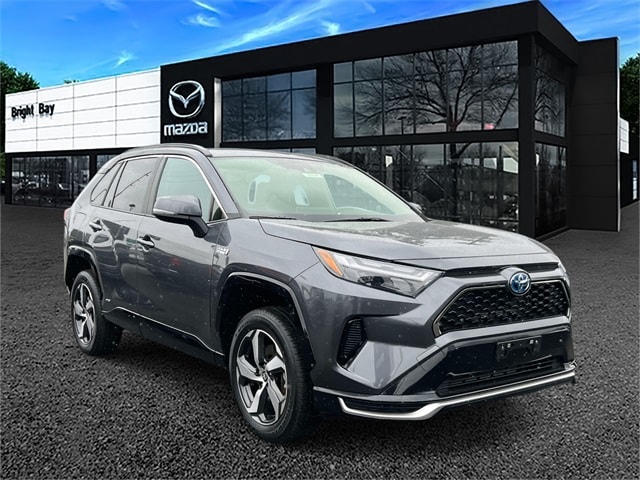 2023 Toyota RAV4 SE's photo