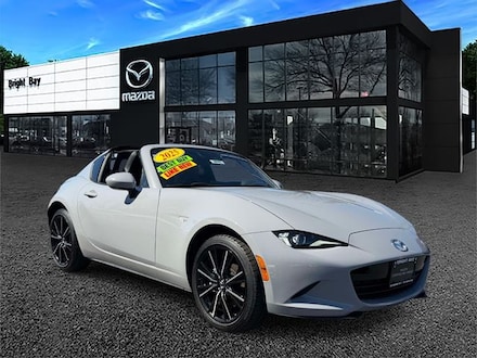 2025 Mazda MX-5 Miata RF Grand Touring Convertible