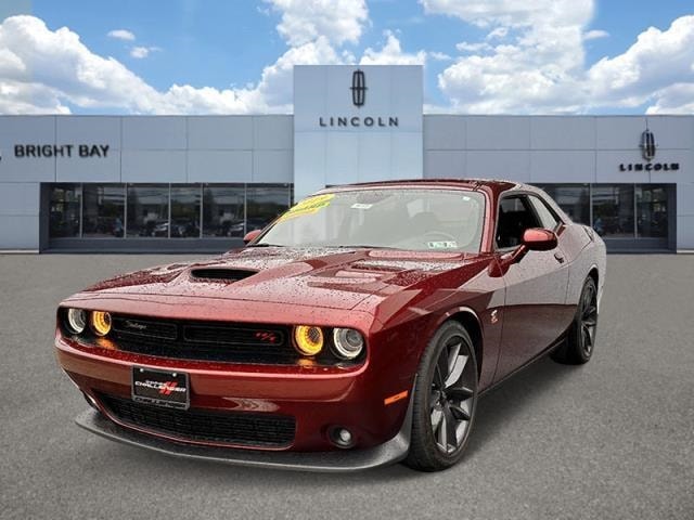 Used 2019 Dodge Challenger R/T with VIN 2C3CDZFJ4KH573993 for sale in Bay Shore, NY