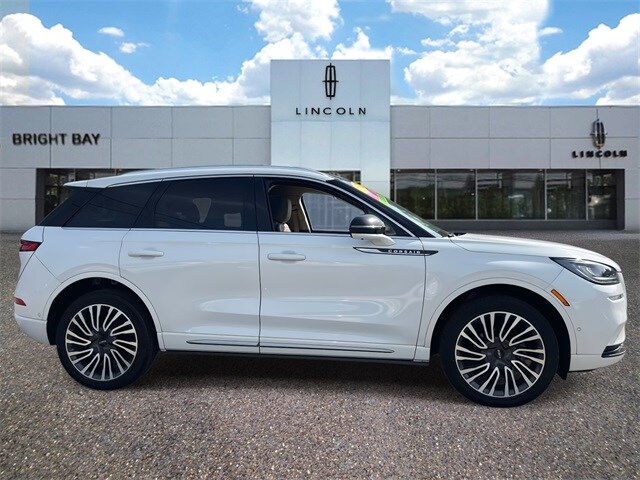 2022 Lincoln Corsair Reserve photo 4