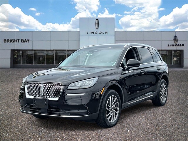 2021 Lincoln Corsair Standard photo 3