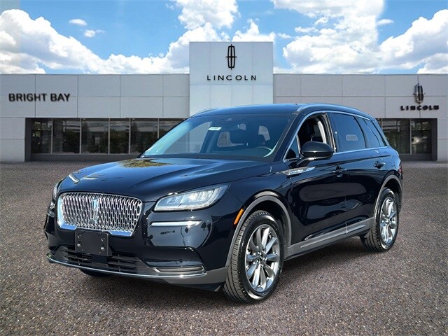 2021 Lincoln Corsair Standard photo 2