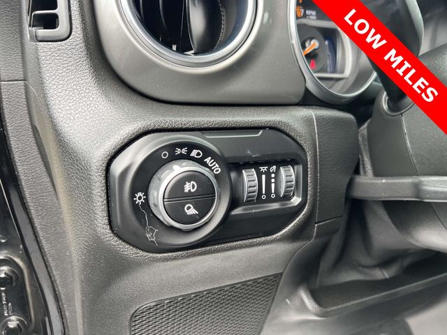 2021 Jeep Gladiator Overland - Photo 20