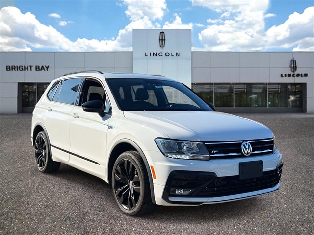 2021 Volkswagen Tiguan SE R-LINE BLACK's photo