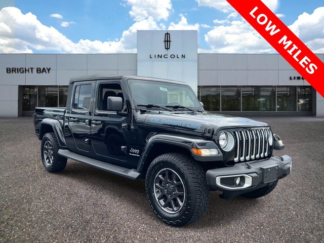 2021 Jeep Gladiator Overland's photo