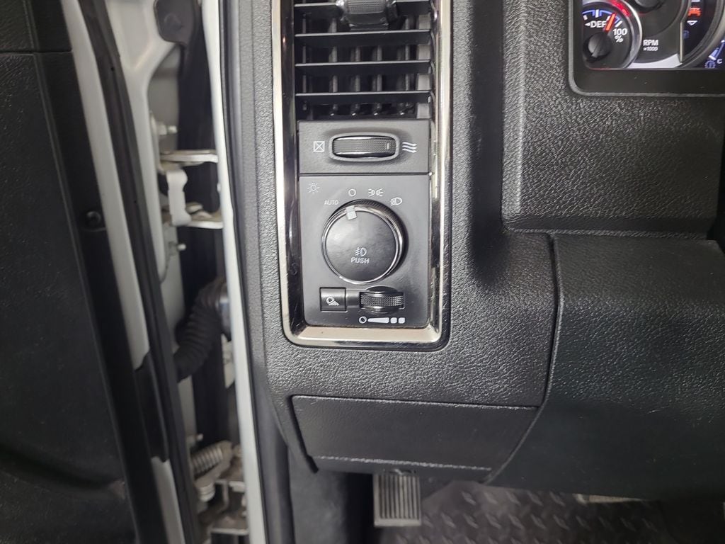 2018 RAM Ram 3500 Pickup Laramie - Photo 15