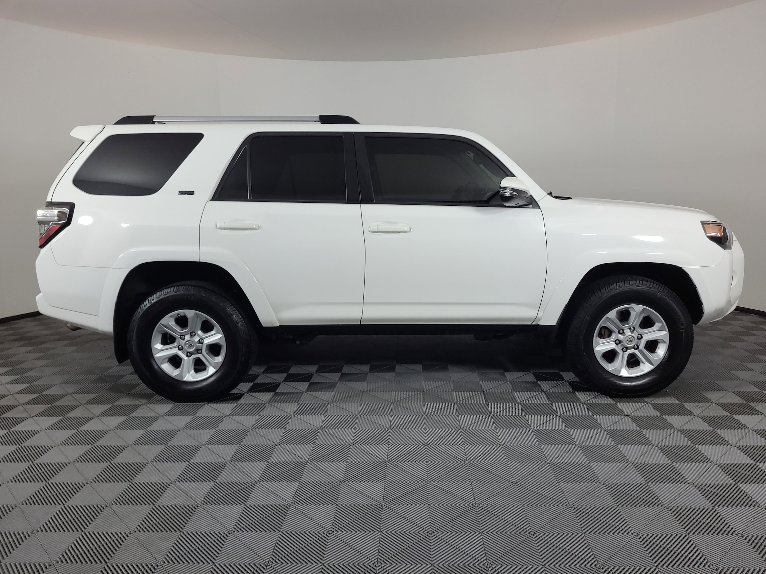 Used 2019 Toyota 4Runner SR5 Premium with VIN JTEBU5JRXK5657526 for sale in Brighton, CO