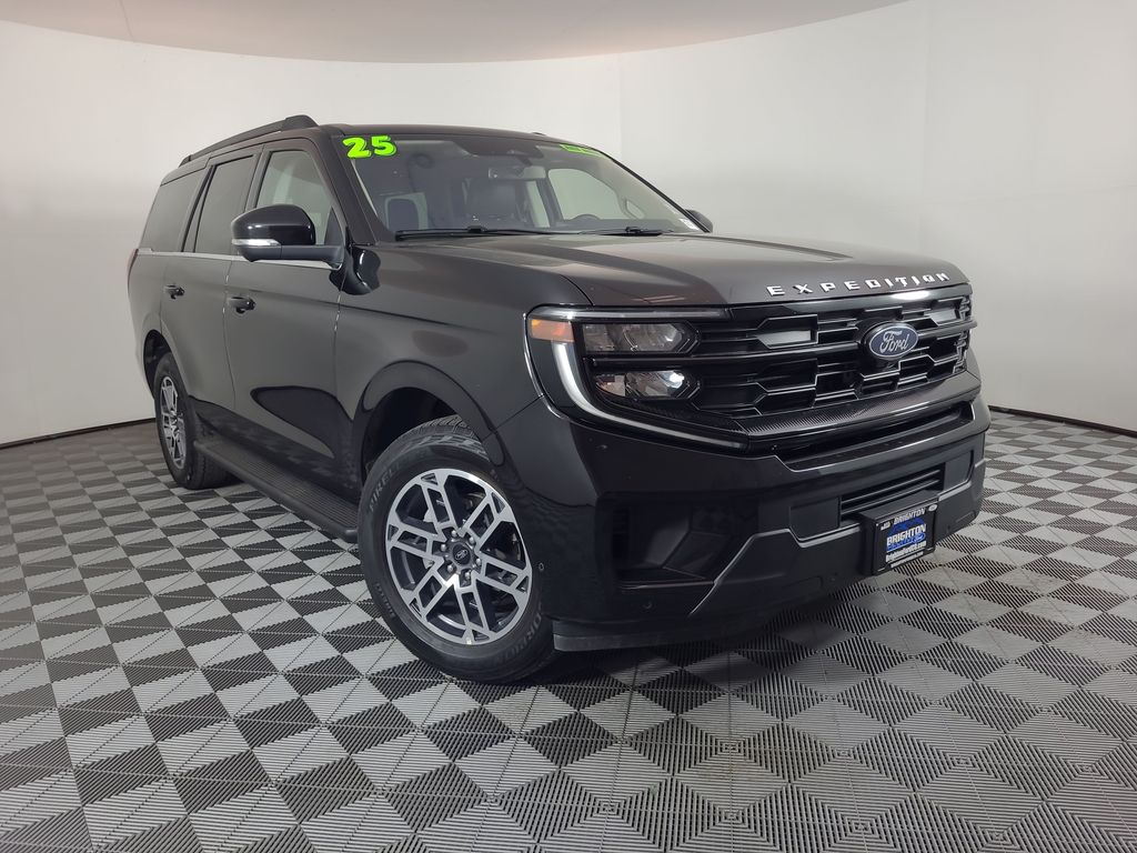 2025 Ford Expedition Active 4x4's photo