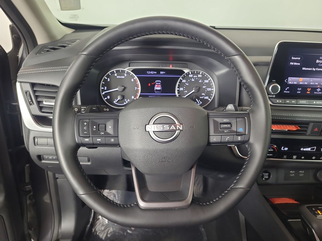 2025 Nissan Rogue SV - Photo 11